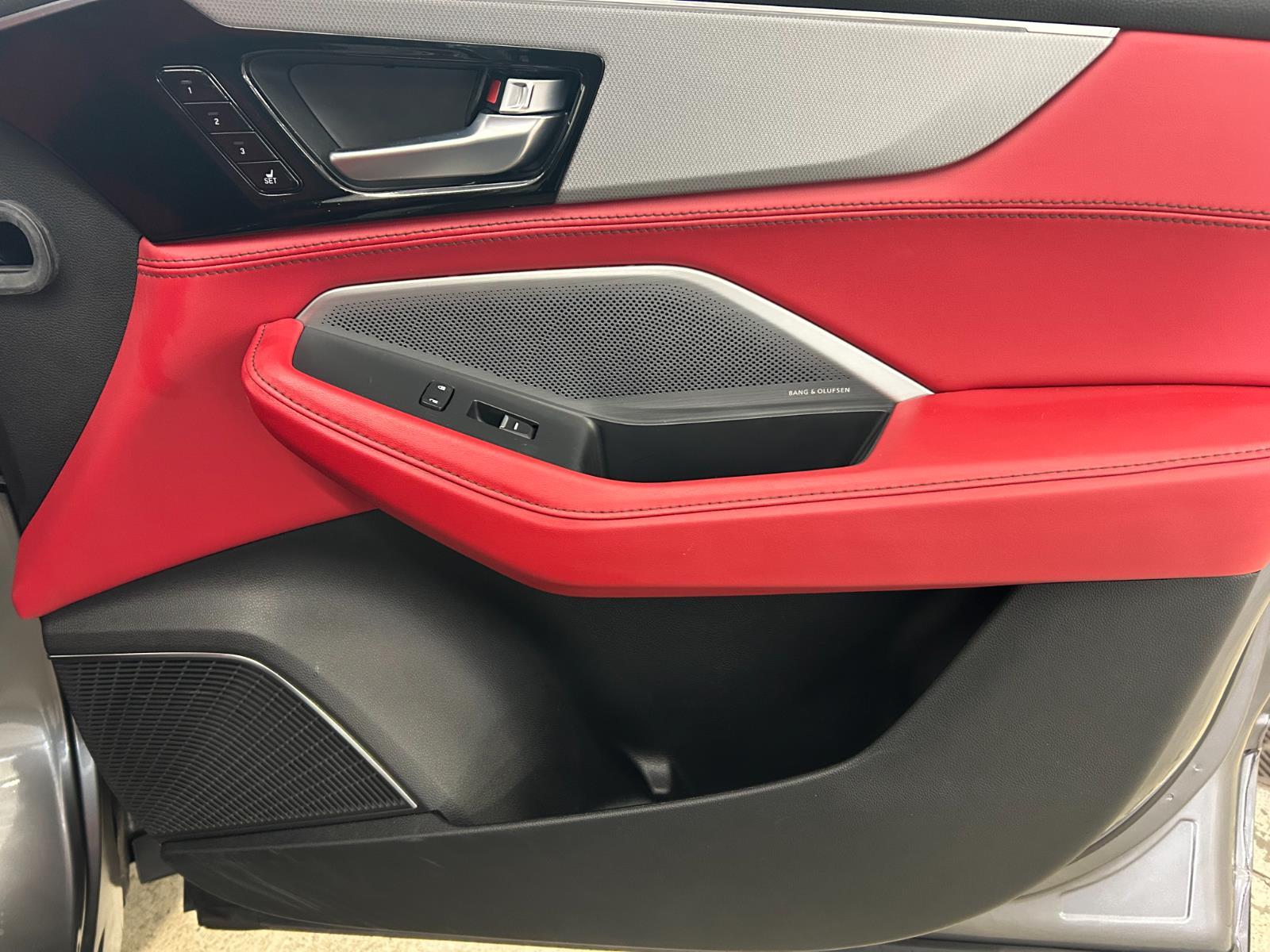 2025 Acura MDX w/A-Spec Package