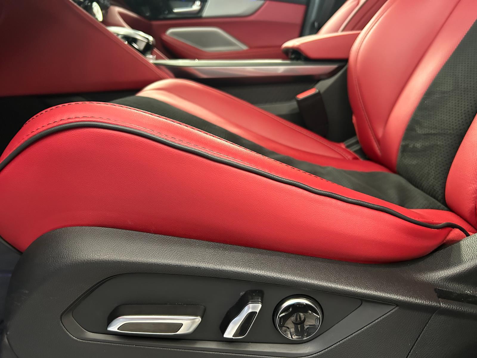 2025 Acura MDX w/A-Spec Package