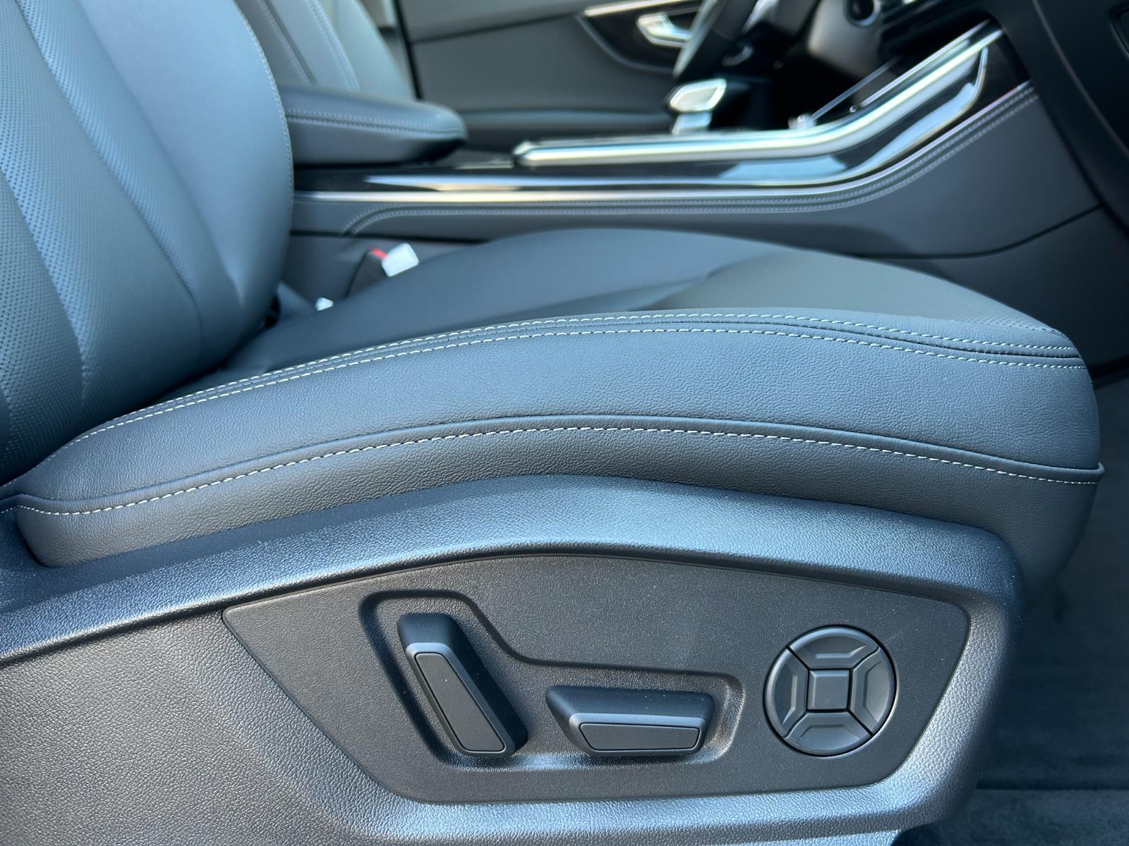 2026 Audi Q7 Premium Plus