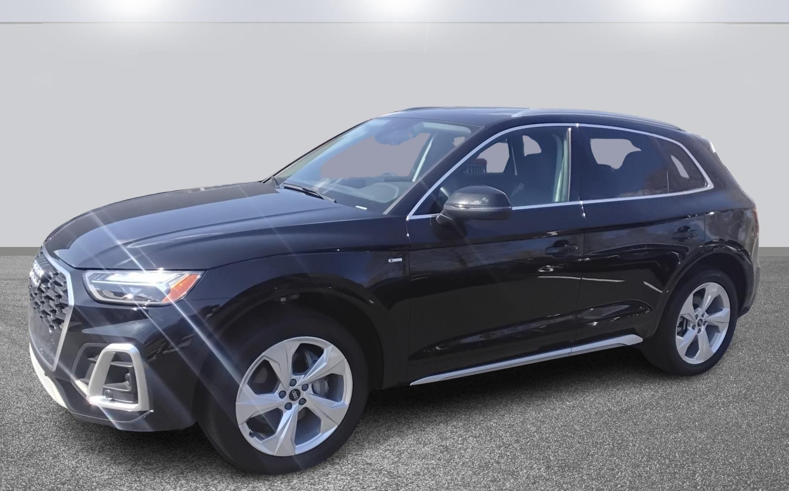 2023 Audi Q5 S line Premium Plus