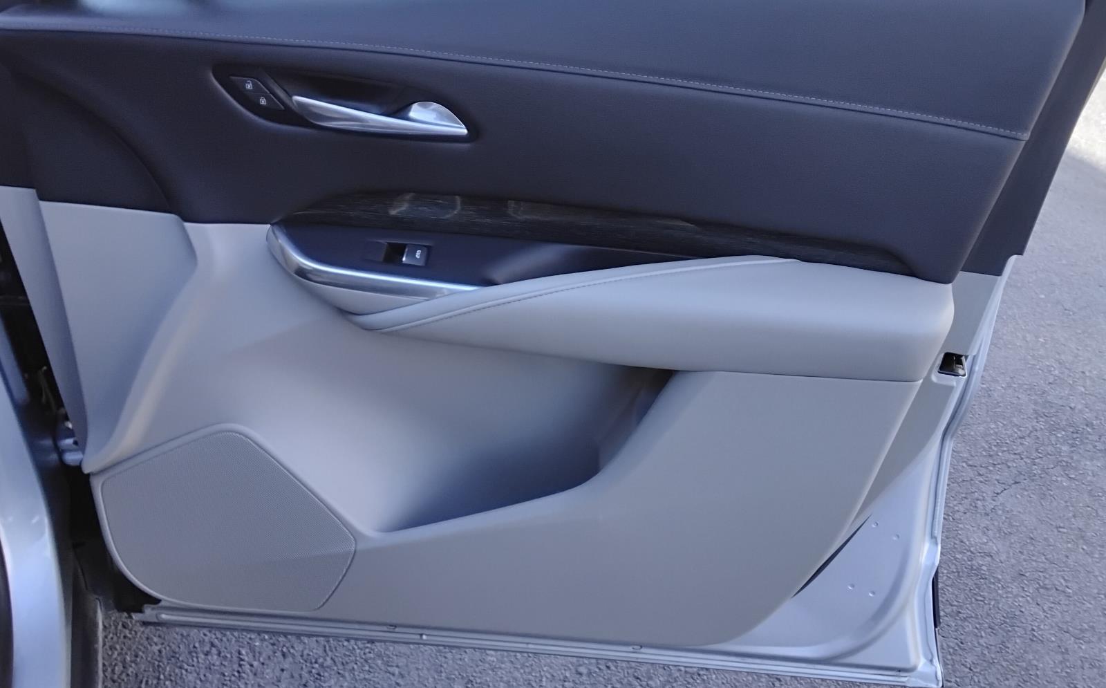 2021 Cadillac XT4 FWD Premium Luxury