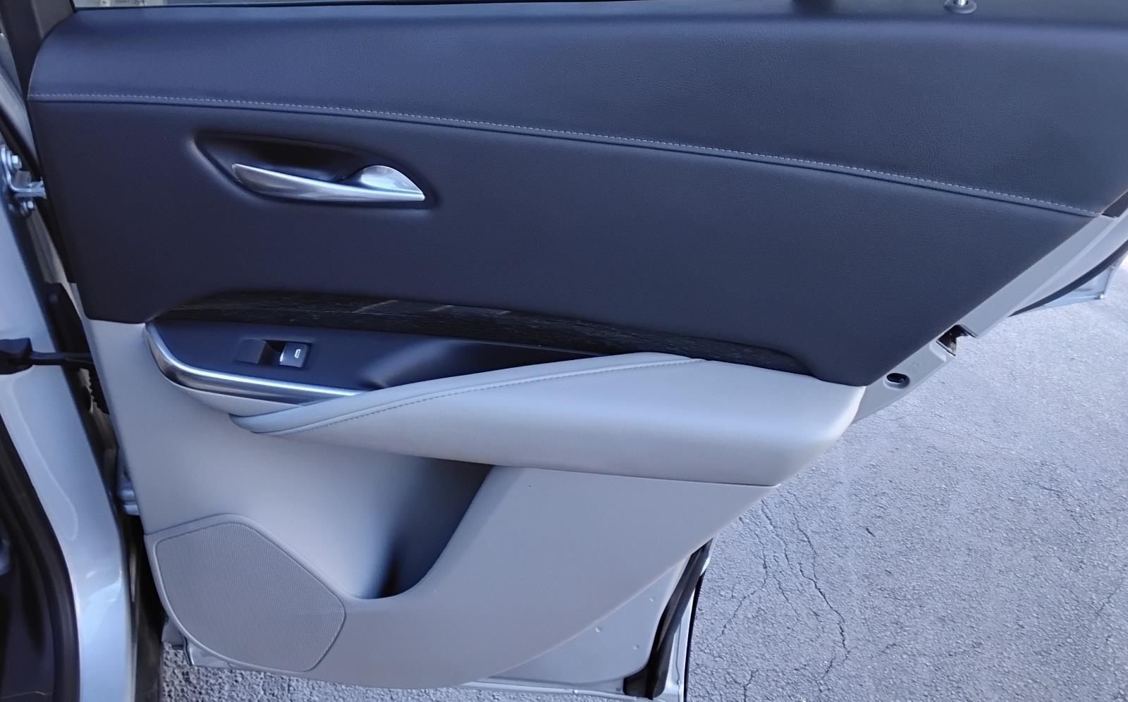 2021 Cadillac XT4 FWD Premium Luxury