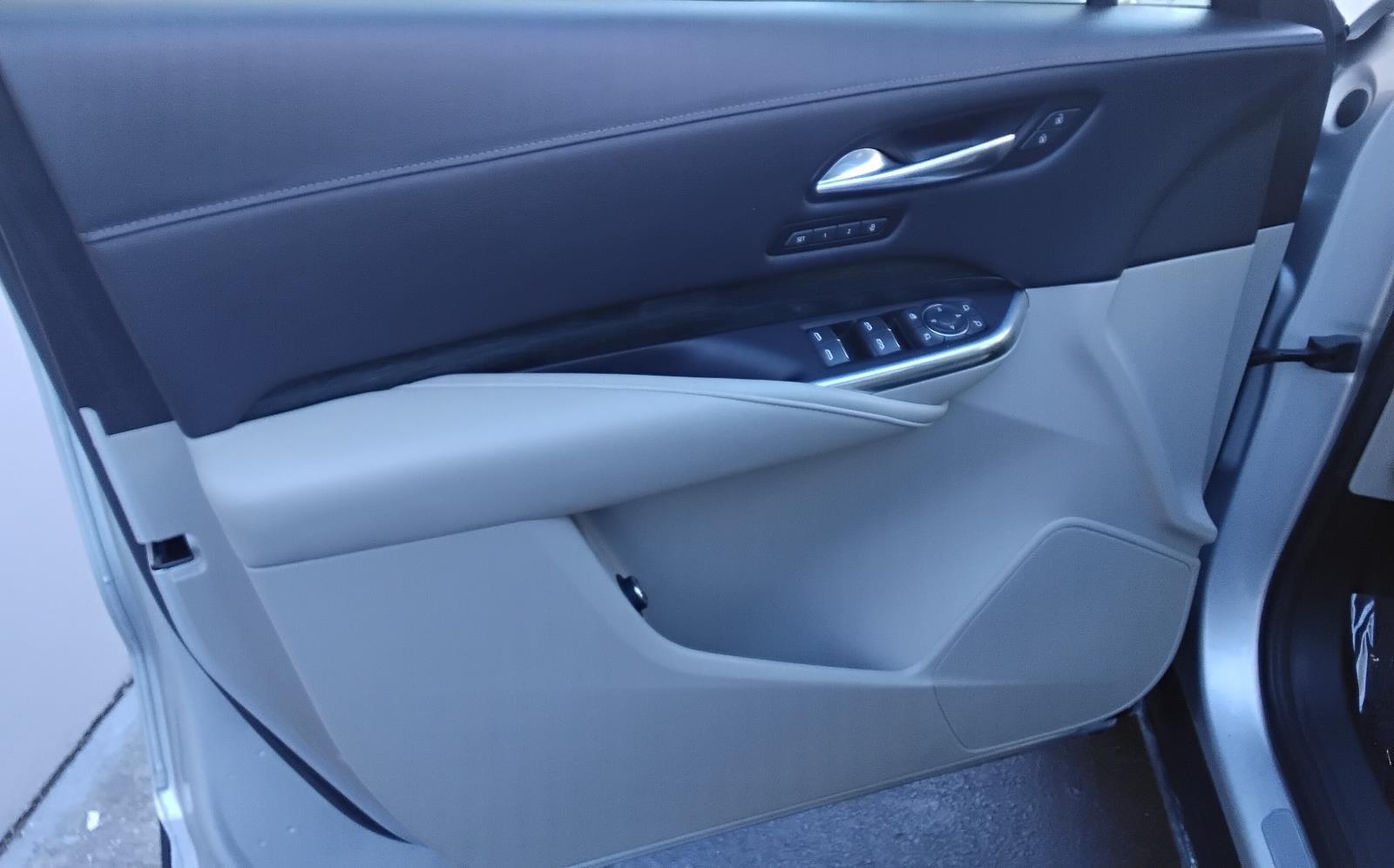 2021 Cadillac XT4 FWD Premium Luxury