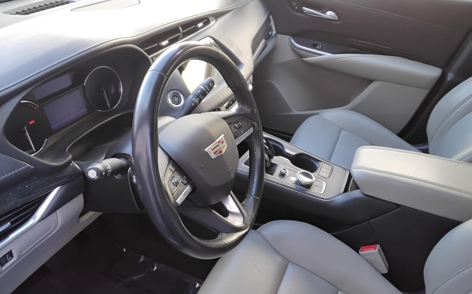 2021 Cadillac XT4 FWD Premium Luxury