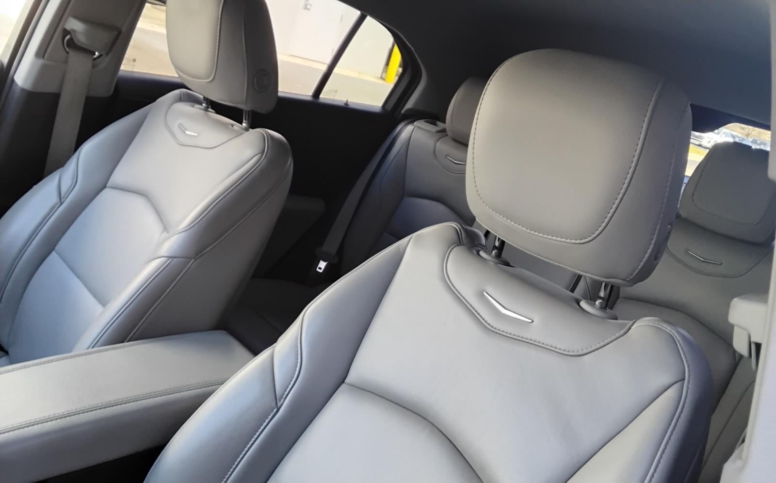 2021 Cadillac XT4 FWD Premium Luxury