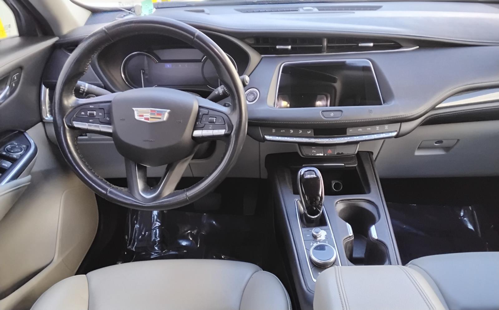 2021 Cadillac XT4 FWD Premium Luxury