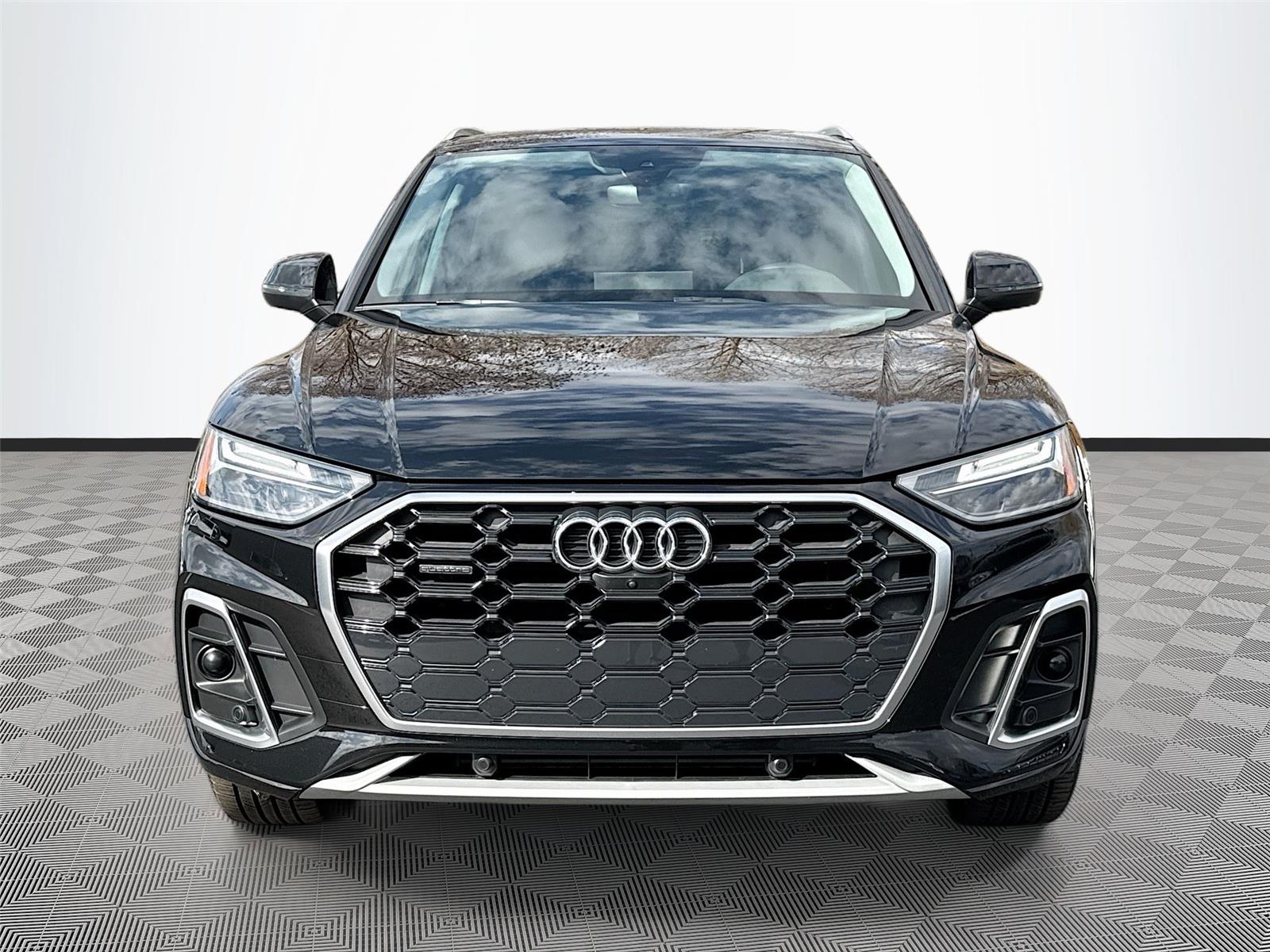 2022 Audi Q5 S line Premium Plus