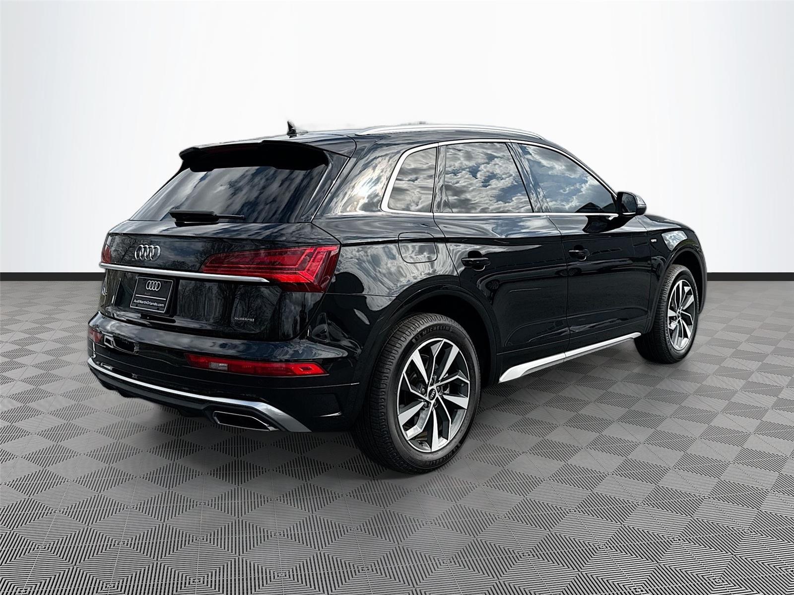2022 Audi Q5 S line Premium Plus