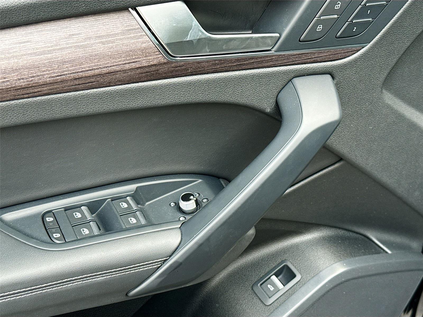 2022 Audi Q5 S line Premium Plus