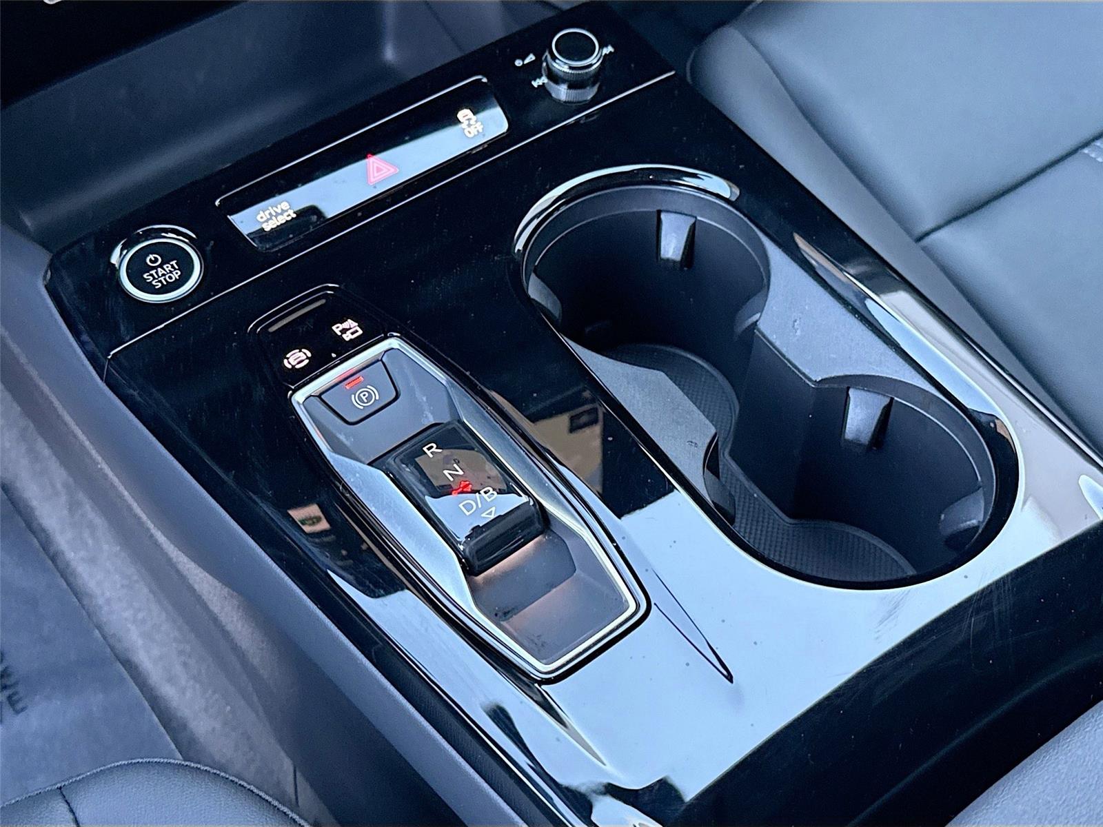 2025 Audi Q6 e-tron Premium Plus