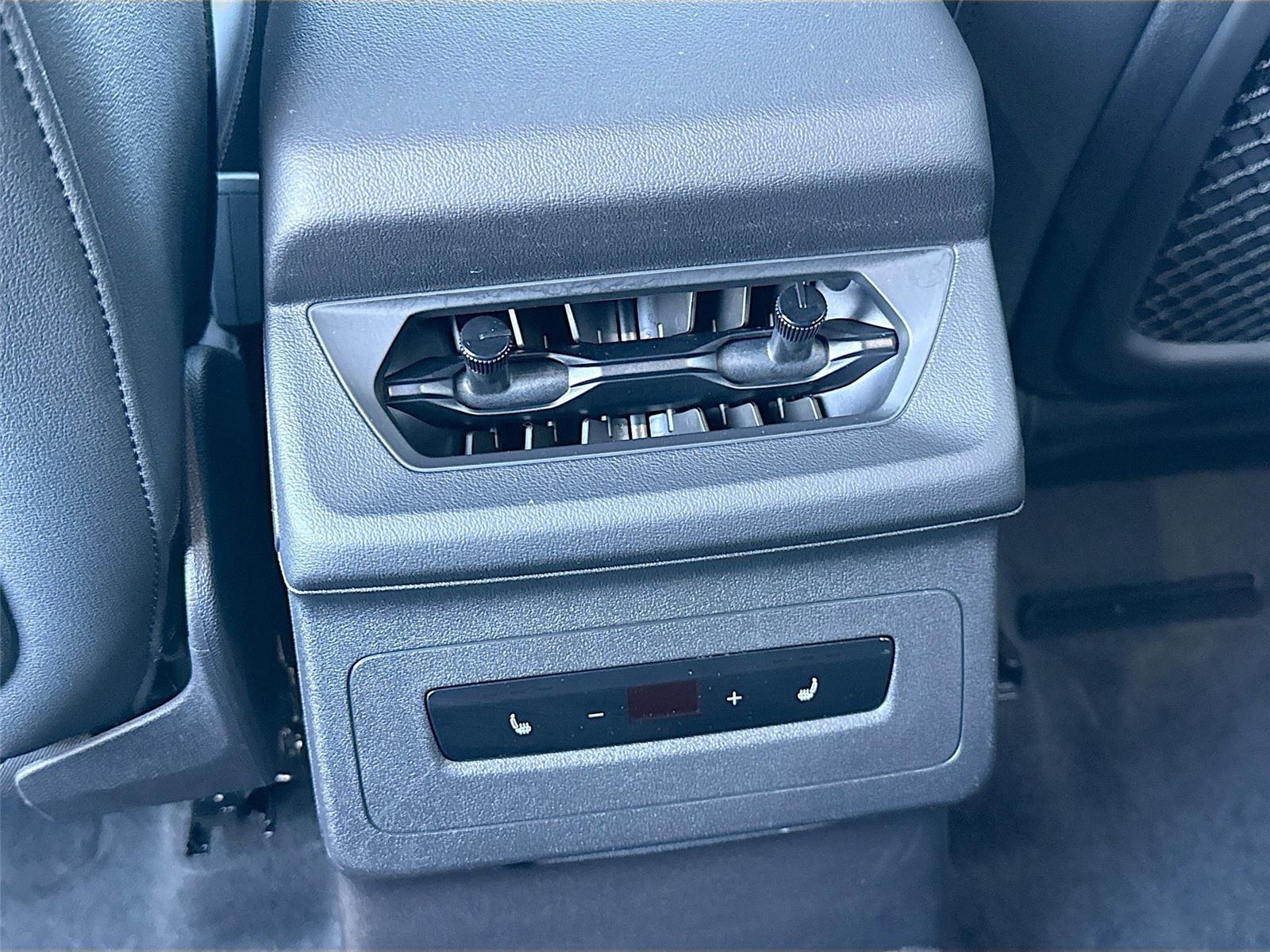 2025 Audi Q6 e-tron Premium Plus