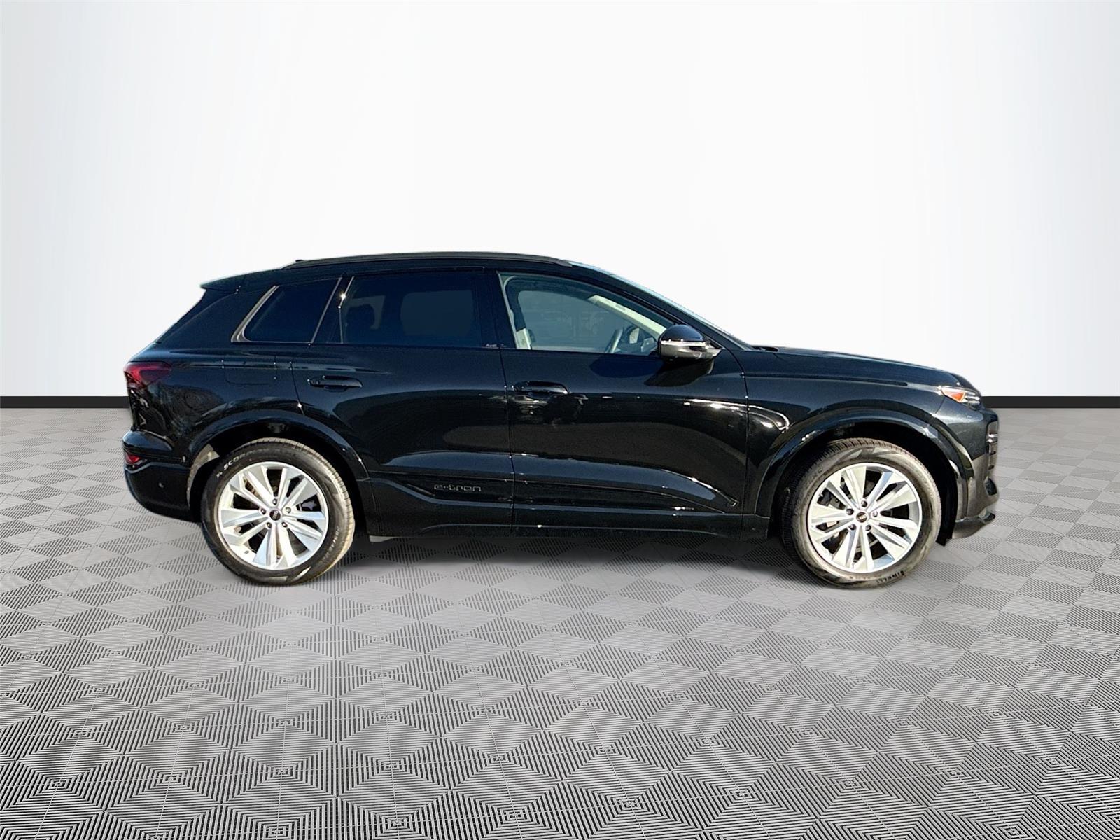2025 Audi Q6 e-tron Premium Plus