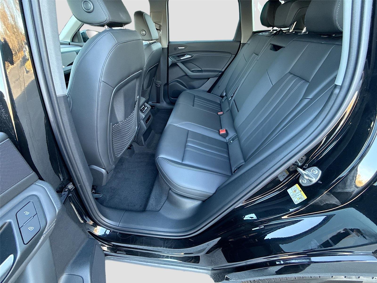 2025 Audi Q6 e-tron Premium Plus