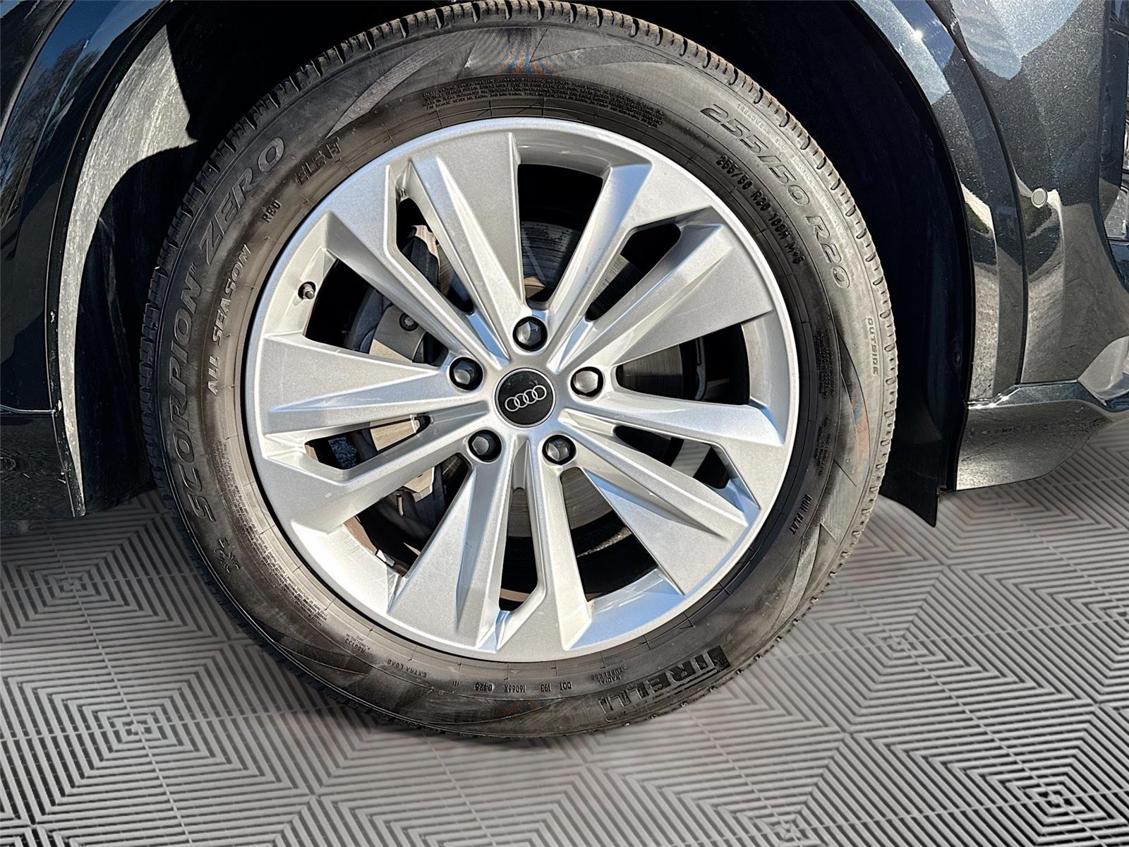 2025 Audi Q6 e-tron Premium Plus