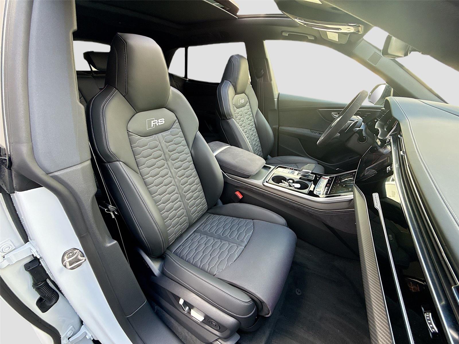 2026 Audi RS Q8 performance