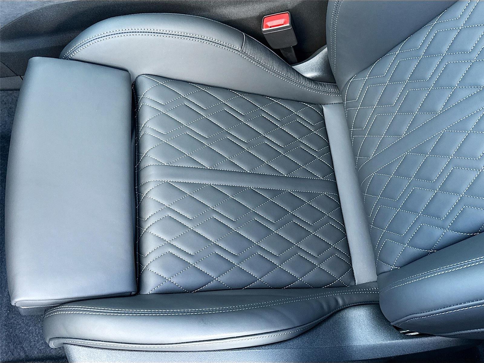 2025 Audi SQ6 e-tron Premium Plus