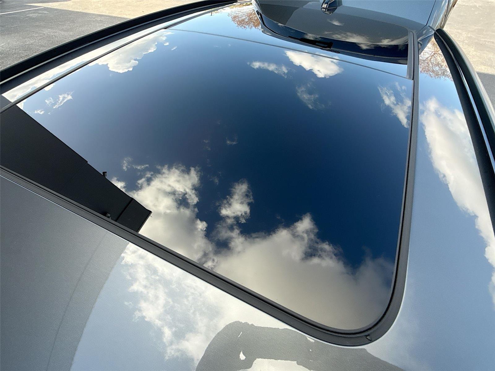 2025 Audi SQ6 e-tron Premium Plus