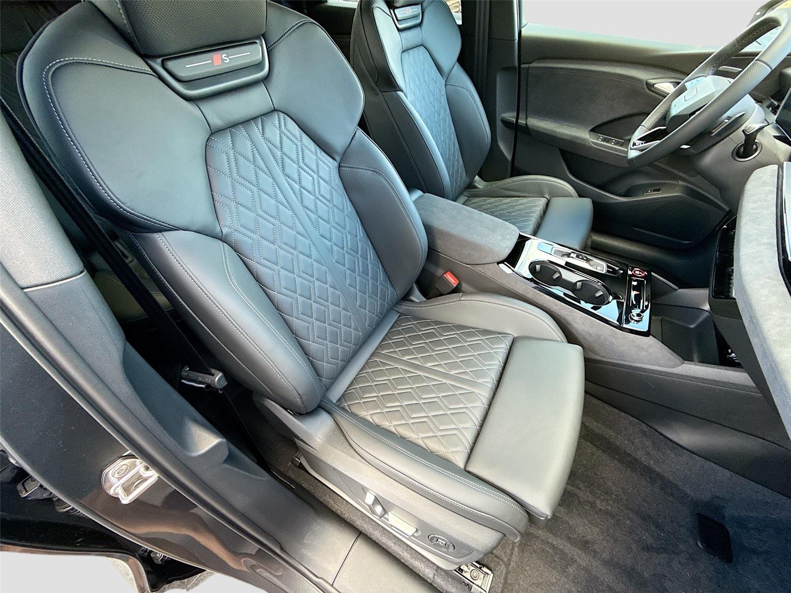 2025 Audi SQ6 e-tron Premium Plus