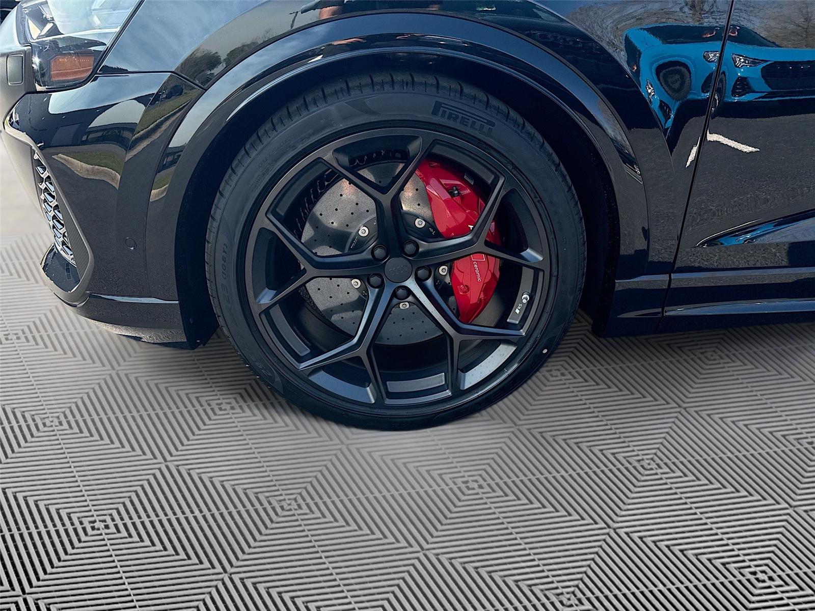 2026 Audi RS Q8 performance