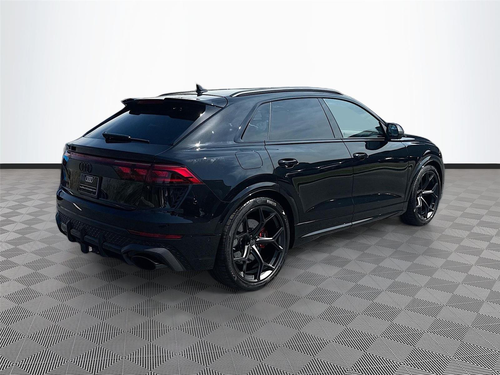 2026 Audi RS Q8 performance