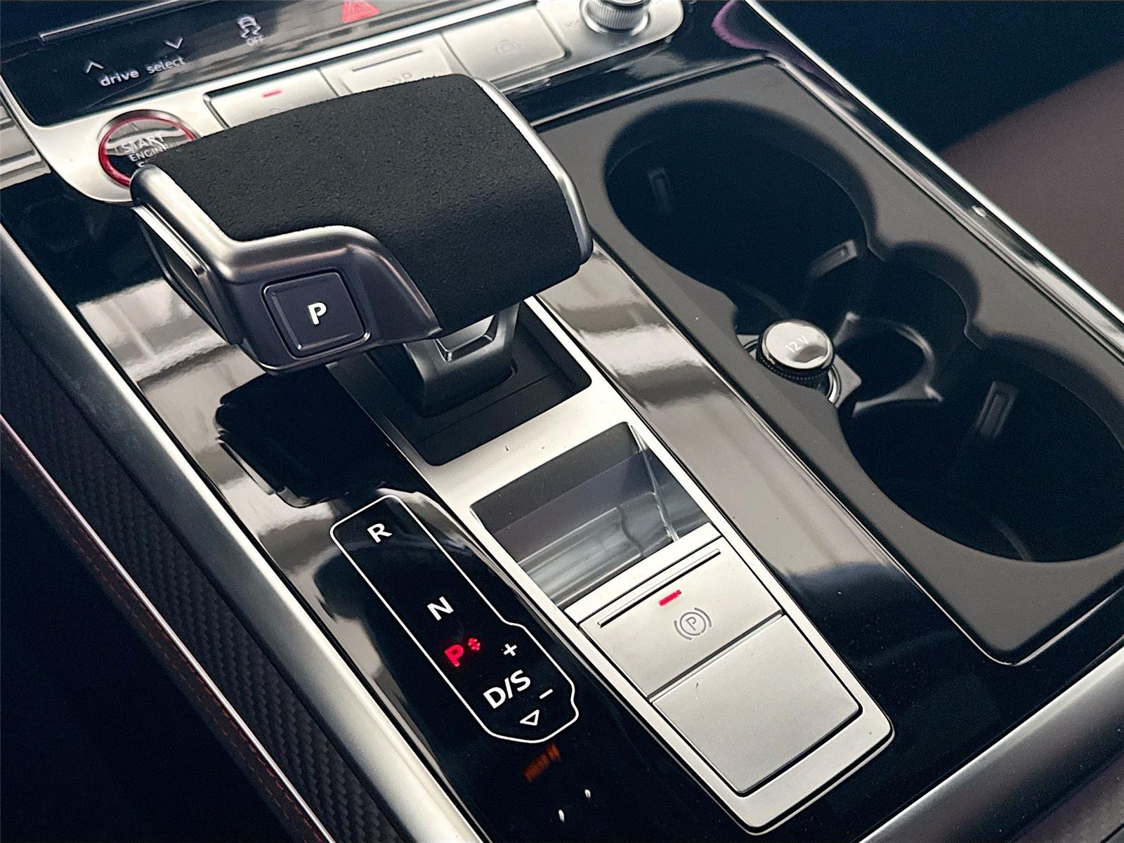 2026 Audi RS Q8 performance
