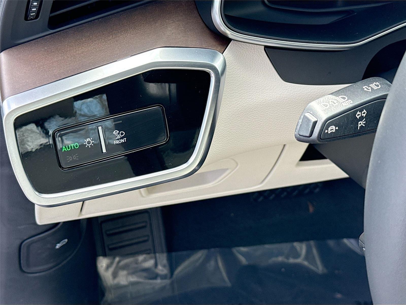 2025 Audi A6 Sedan Premium