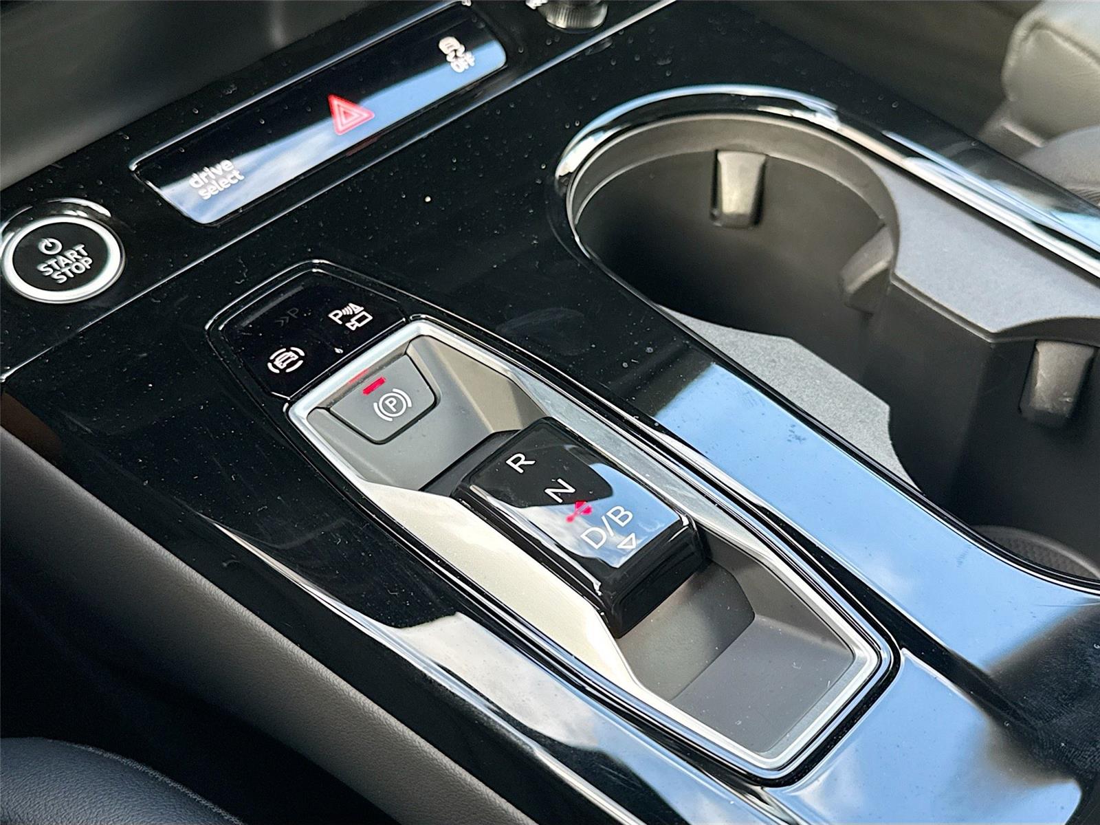 2025 Audi Q6 e-tron Sportback Prestige