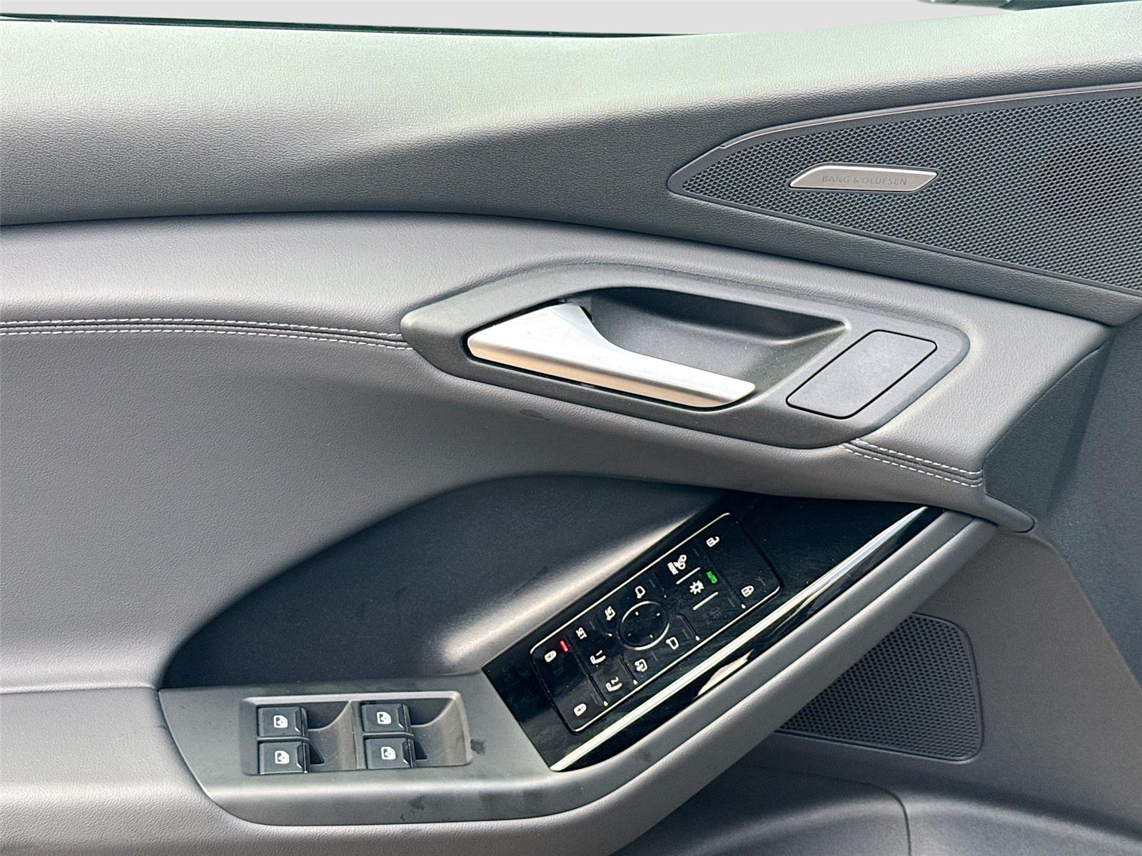 2025 Audi Q6 e-tron Sportback Prestige