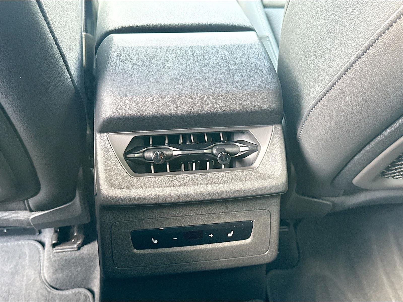 2025 Audi Q6 e-tron Sportback Prestige