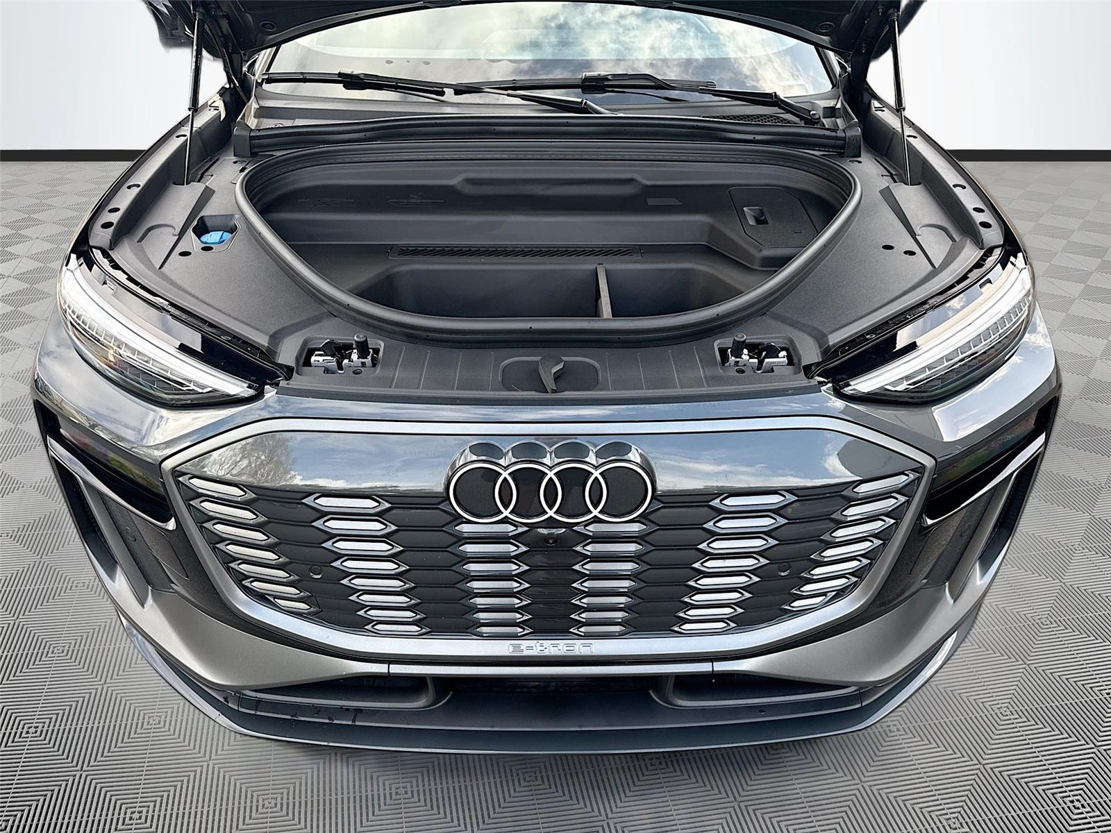 2025 Audi Q6 e-tron Sportback Prestige