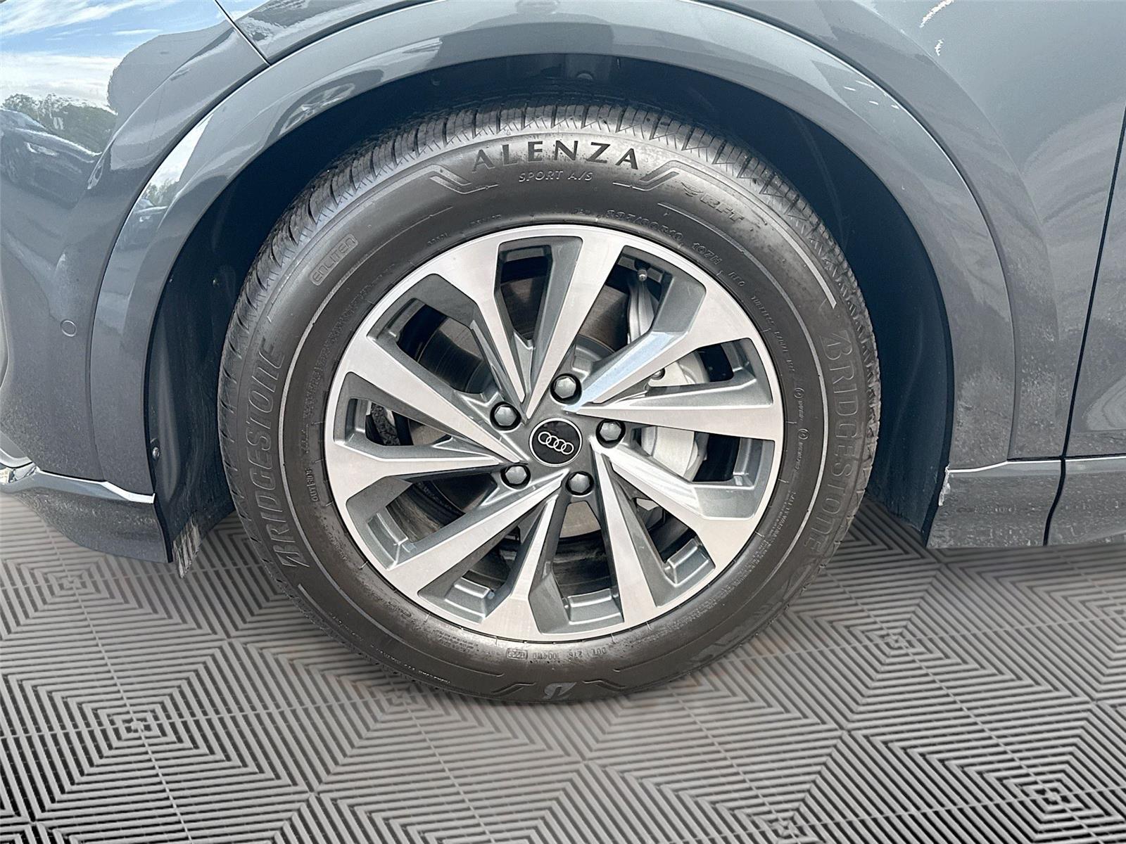 2025 Audi Q6 e-tron Sportback Prestige