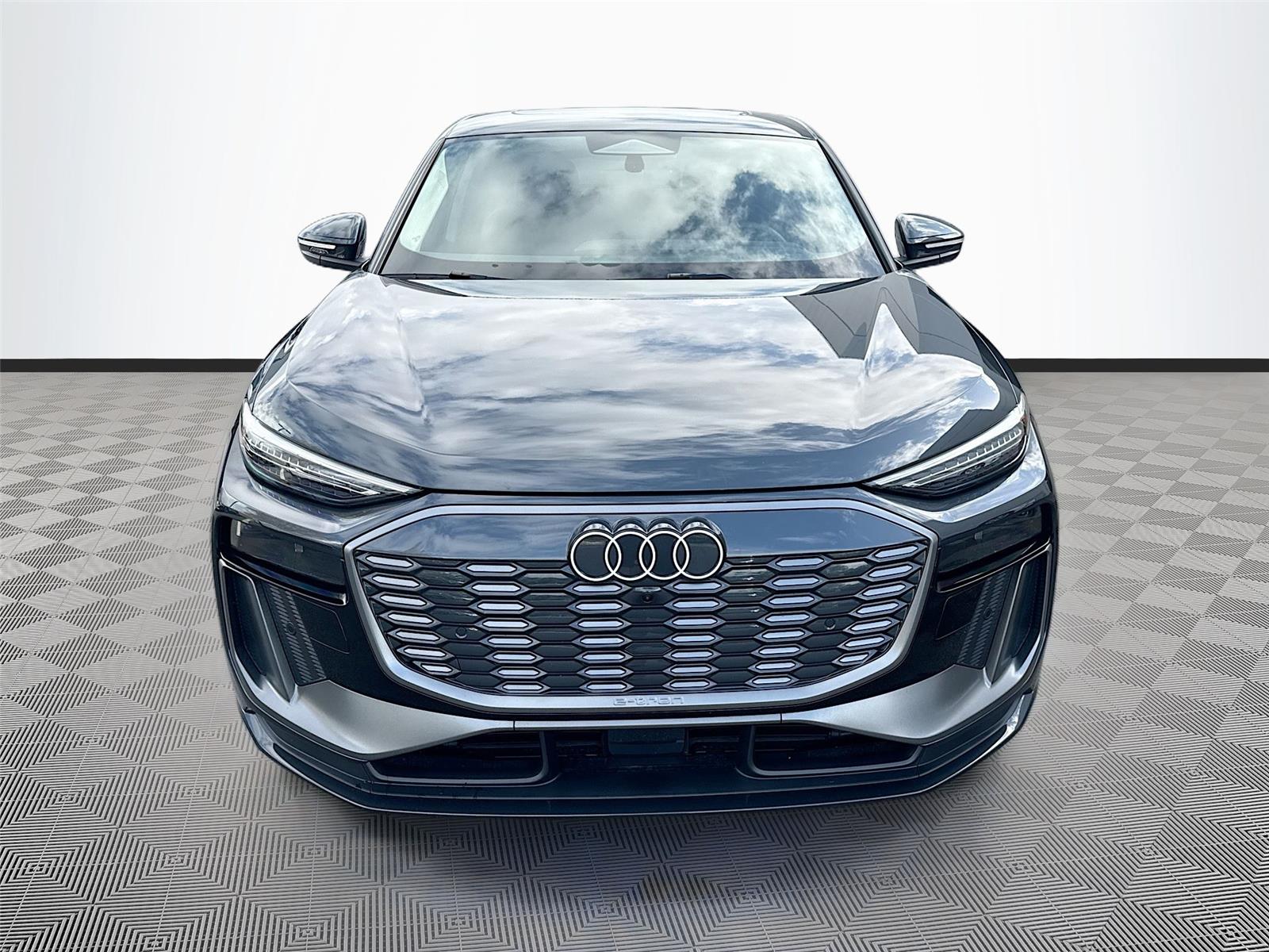 2025 Audi Q6 e-tron Sportback Prestige