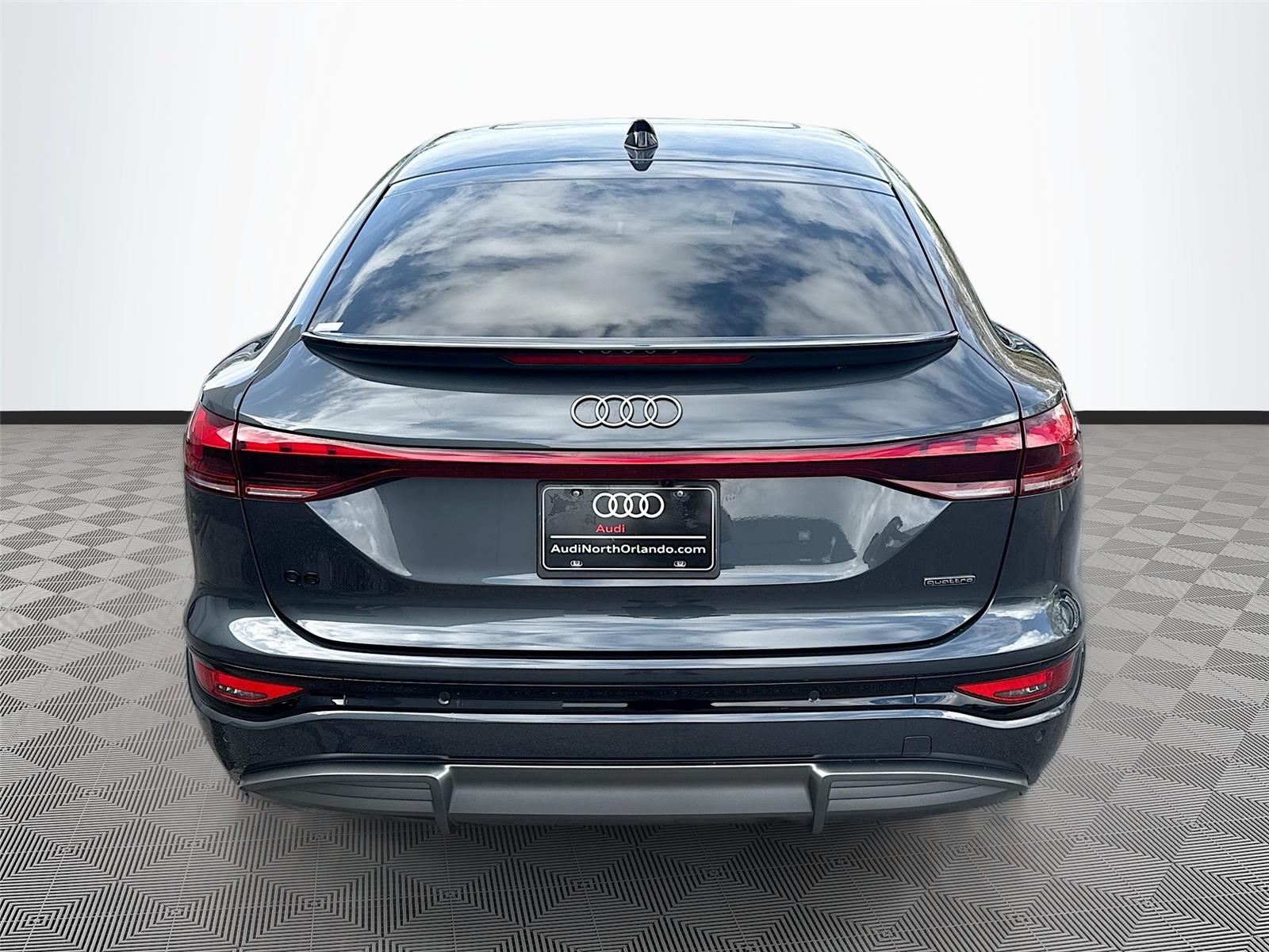 2025 Audi Q6 e-tron Sportback Prestige