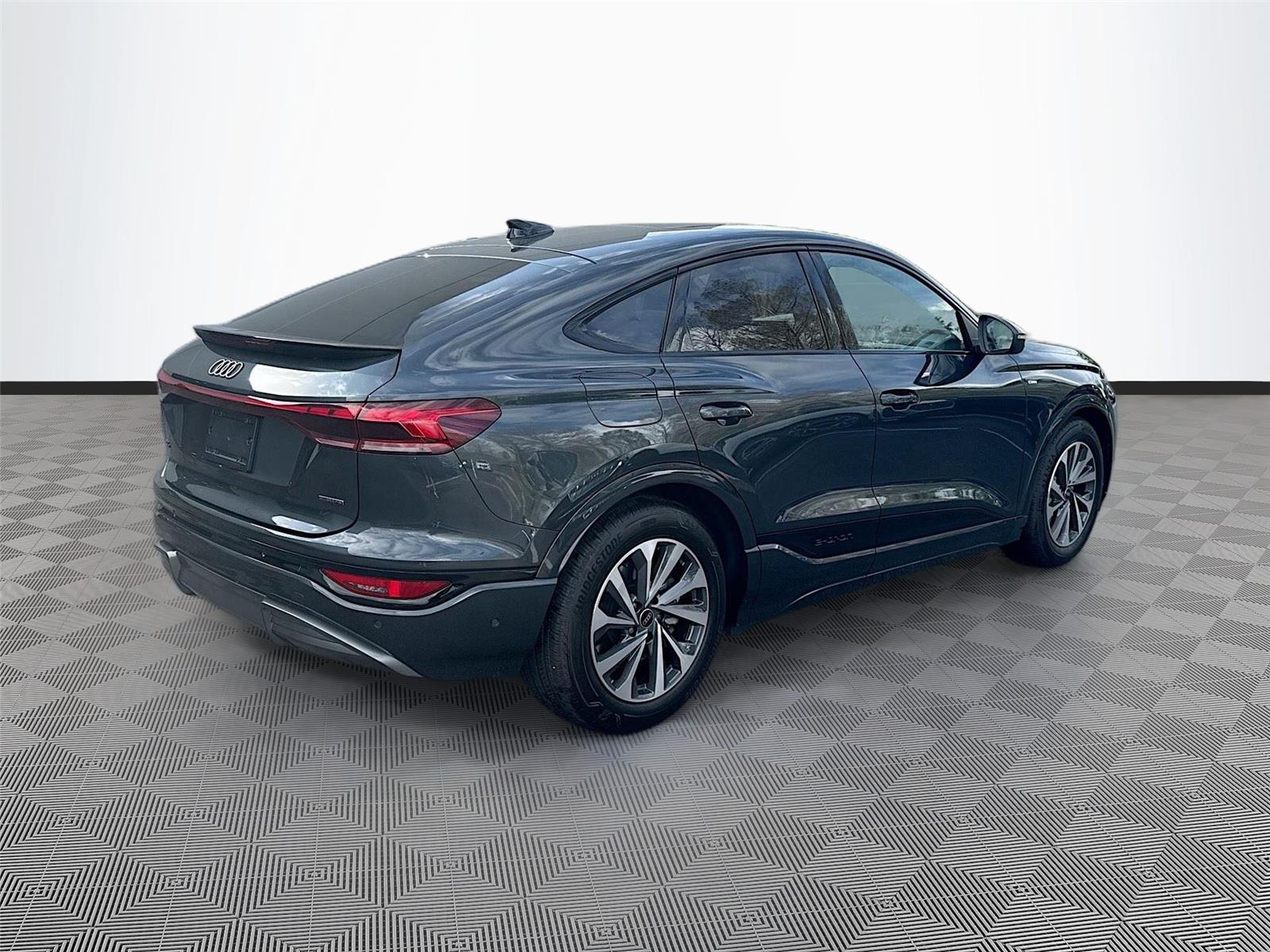 2025 Audi Q6 e-tron Sportback Prestige