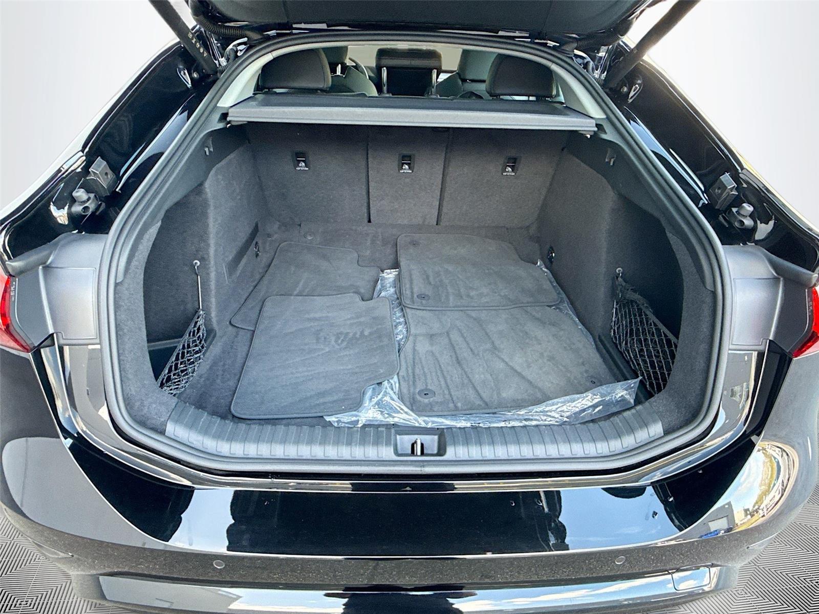 2025 Audi A6 e-tron Prestige