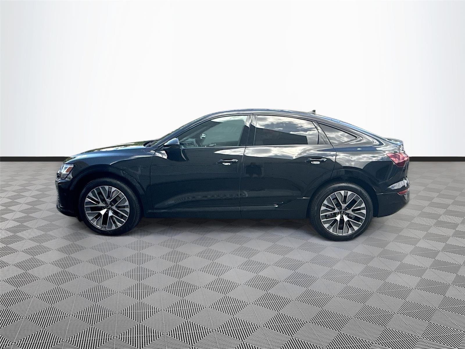 2024 Audi Q8 e-tron Sportback S line Premium Plus