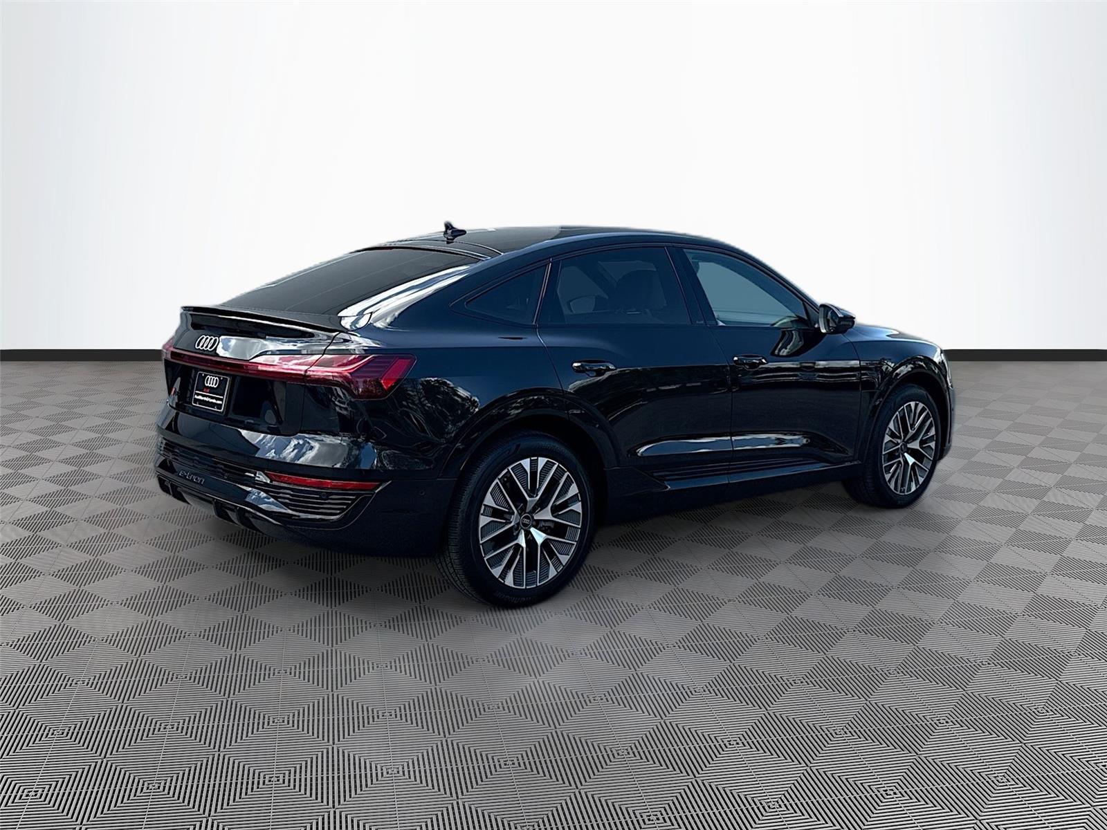 2024 Audi Q8 e-tron Sportback S line Premium Plus