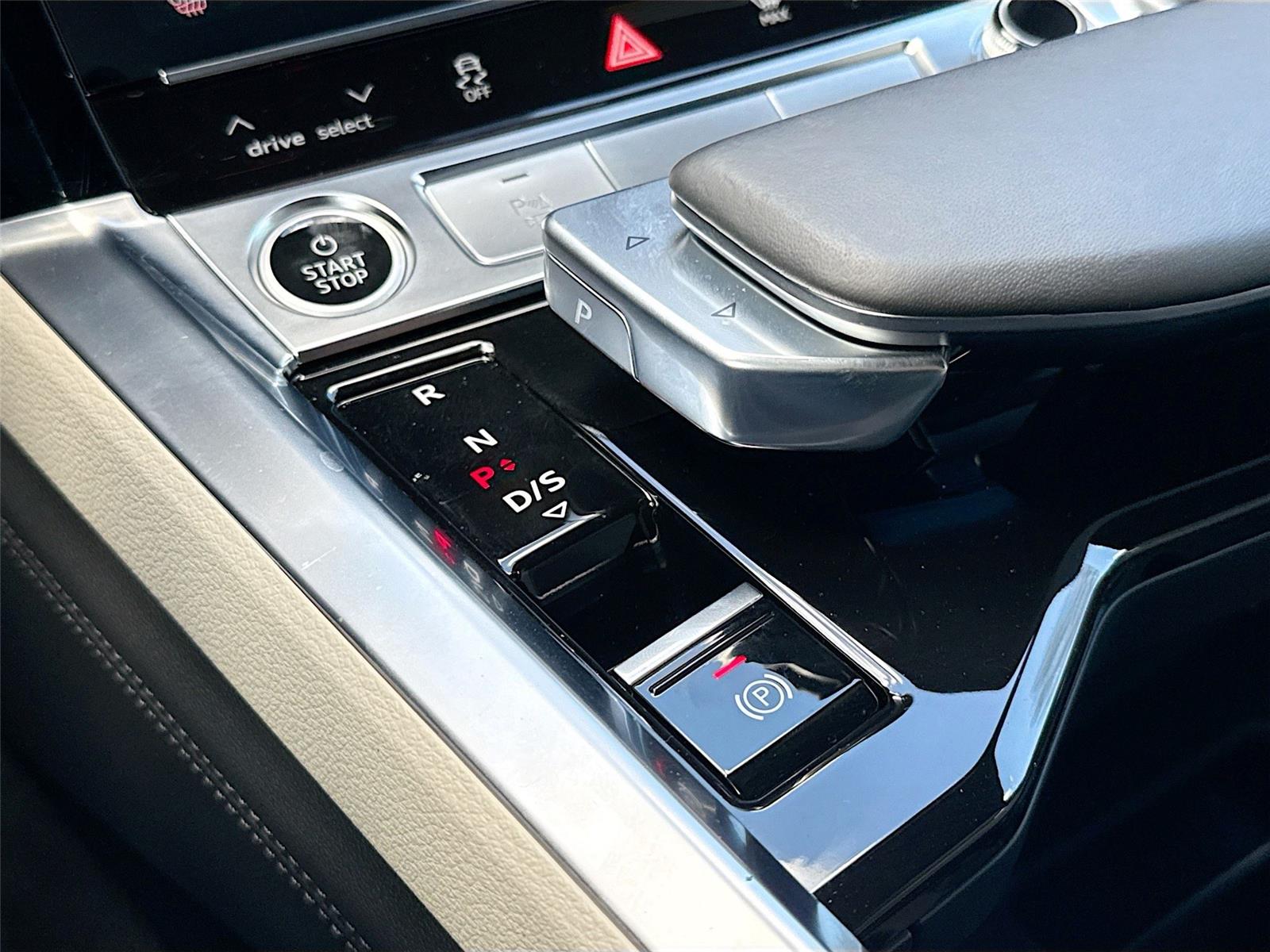 2024 Audi Q8 e-tron Sportback S line Premium Plus