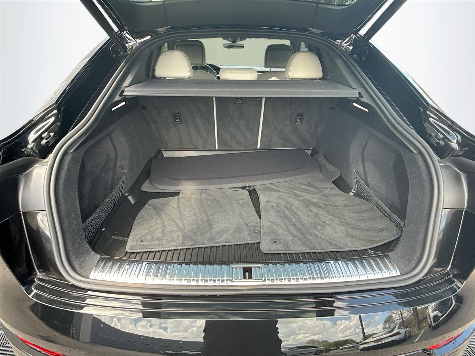 2024 Audi Q8 e-tron Sportback S line Premium Plus