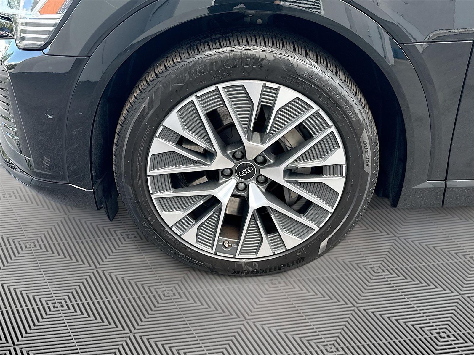 2024 Audi Q8 e-tron Sportback S line Premium Plus