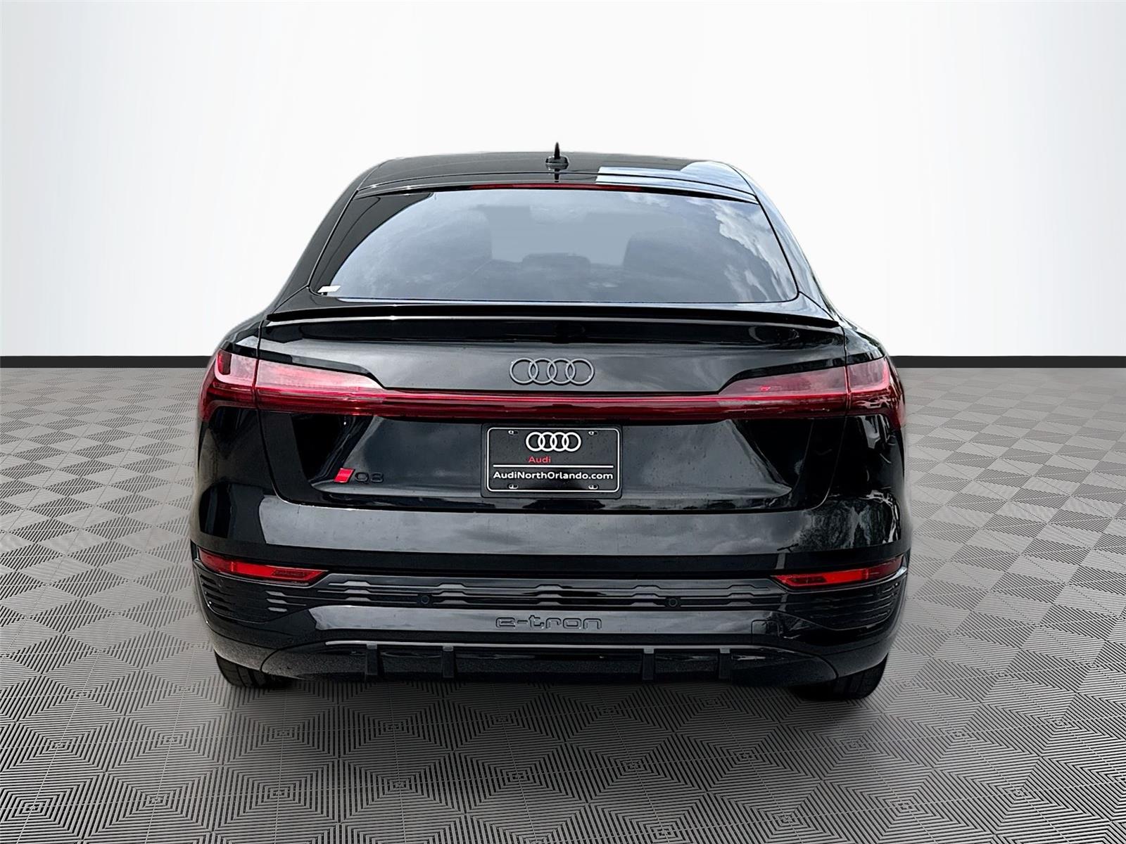 2024 Audi Q8 e-tron Sportback S line Prestige