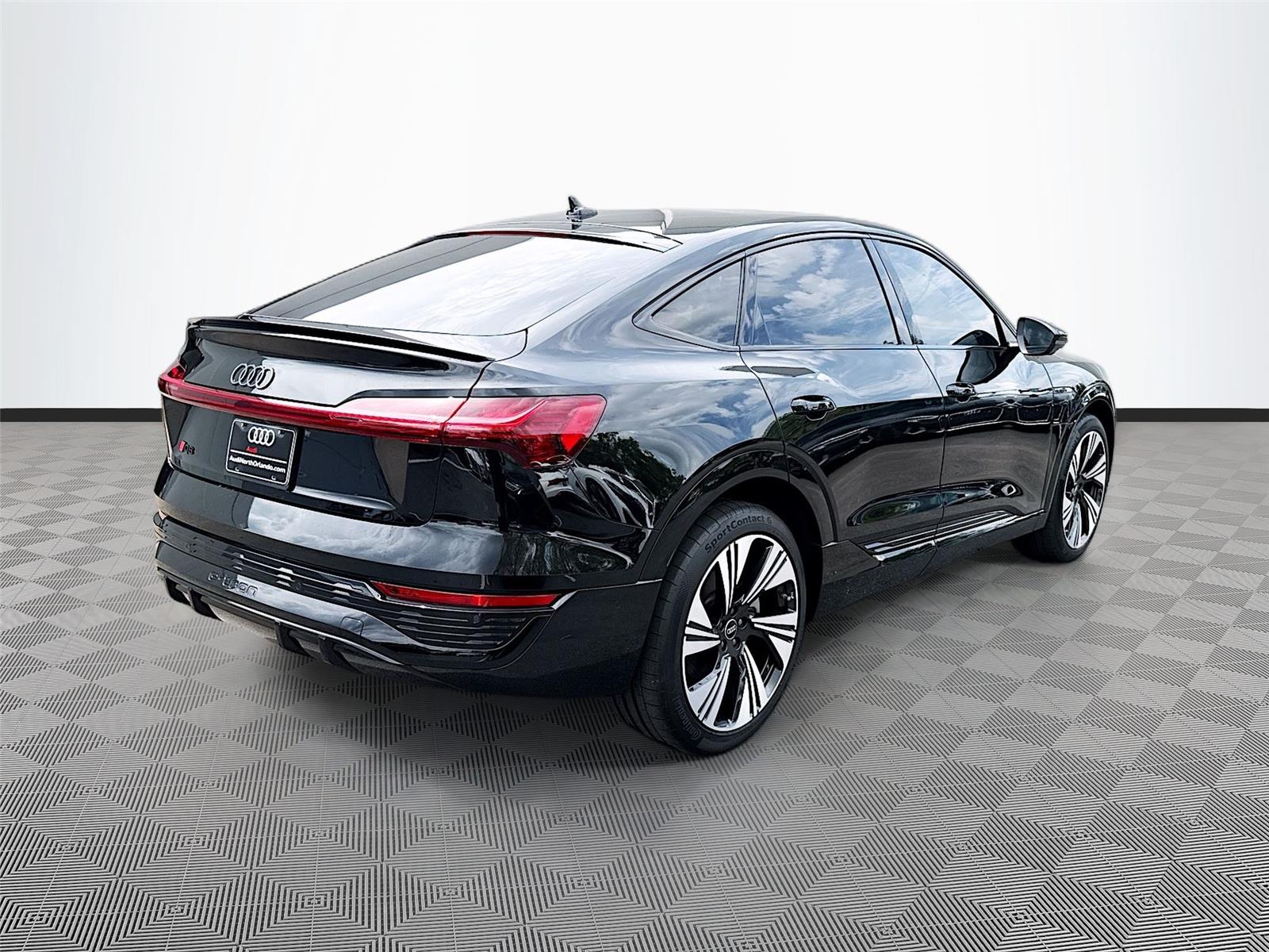 2024 Audi Q8 e-tron Sportback S line Prestige