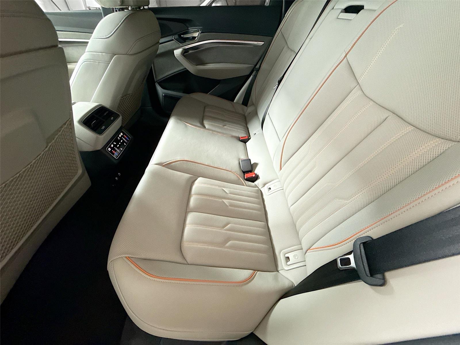 2024 Audi Q8 e-tron Sportback S line Prestige