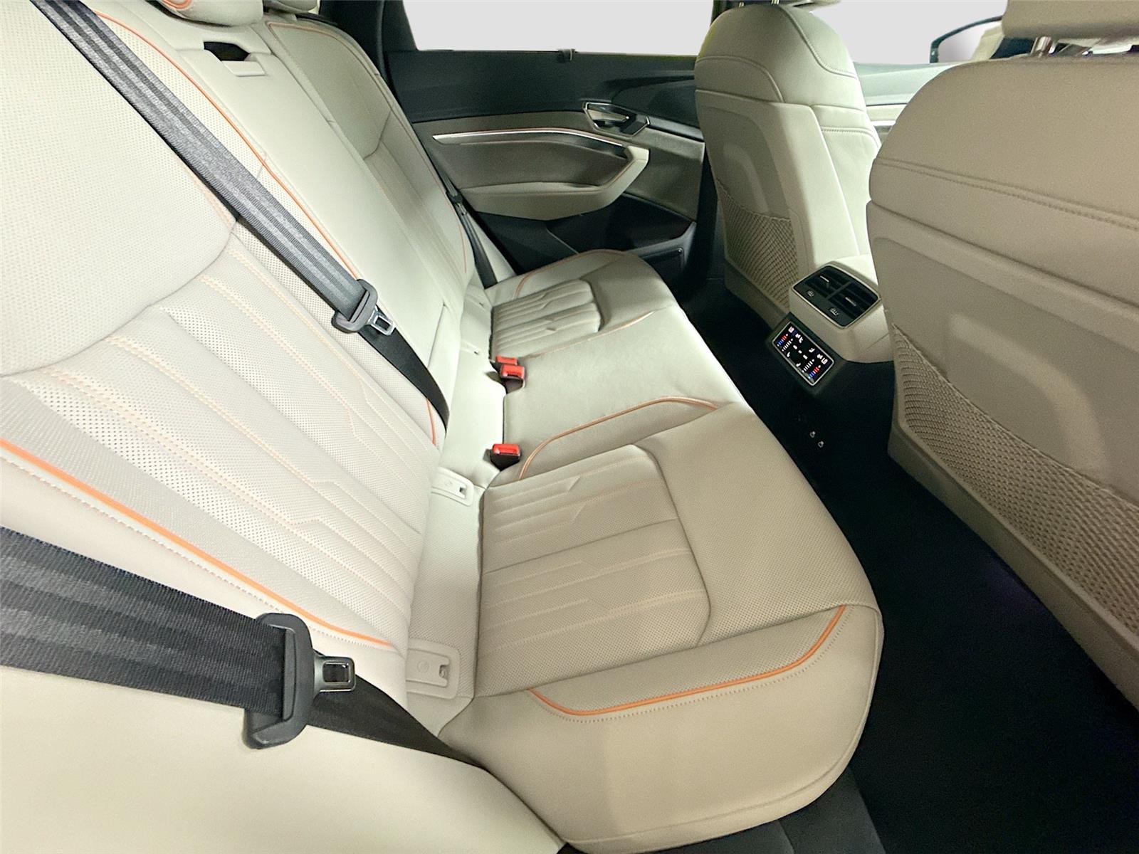 2024 Audi Q8 e-tron Sportback S line Prestige