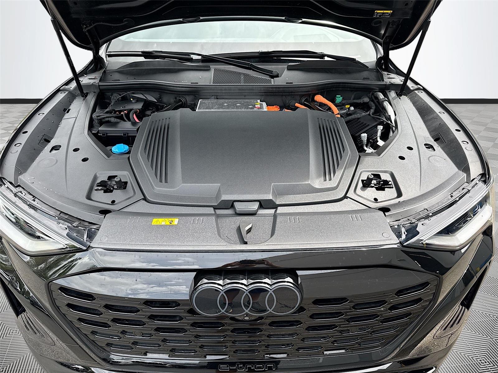 2024 Audi Q8 e-tron Sportback S line Prestige