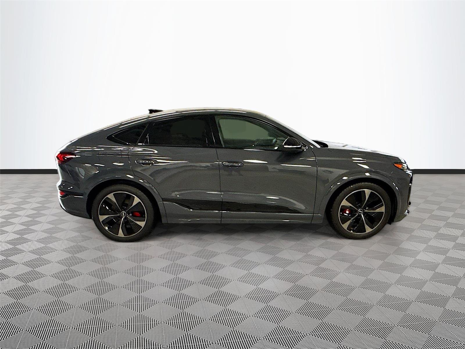 2025 Audi SQ6 e-tron Sportback Prestige