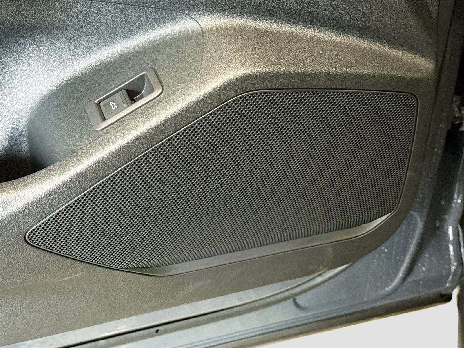 2025 Audi SQ6 e-tron Sportback Prestige