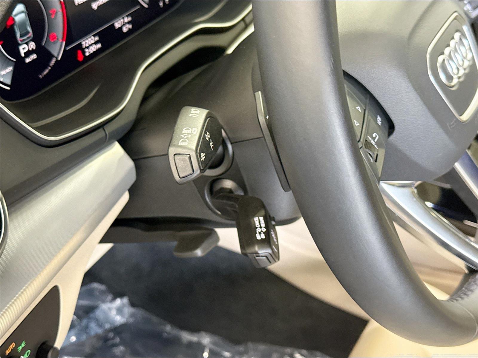 2025 Audi Q5 S line Premium