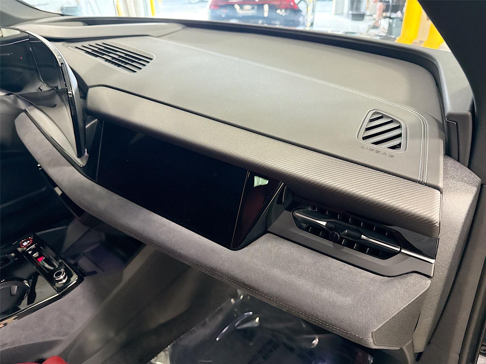 2025 Audi SQ6 e-tron Sportback Prestige