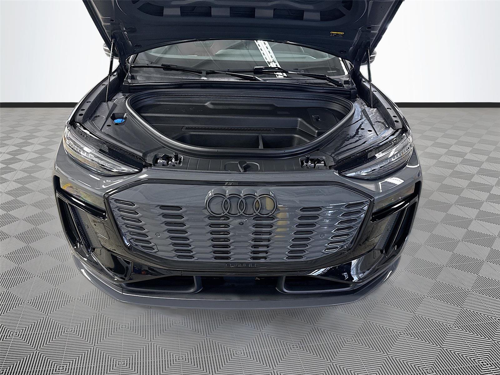 2025 Audi SQ6 e-tron Sportback Prestige